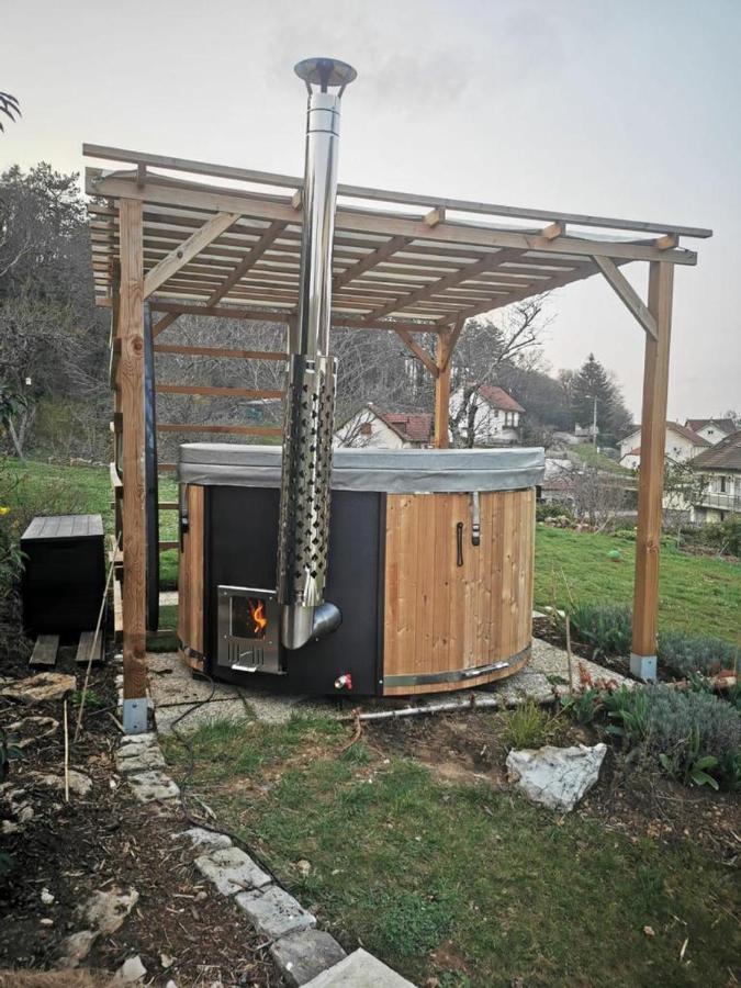 Le Pont Rouge Roulotte Holiday home Sylvereal