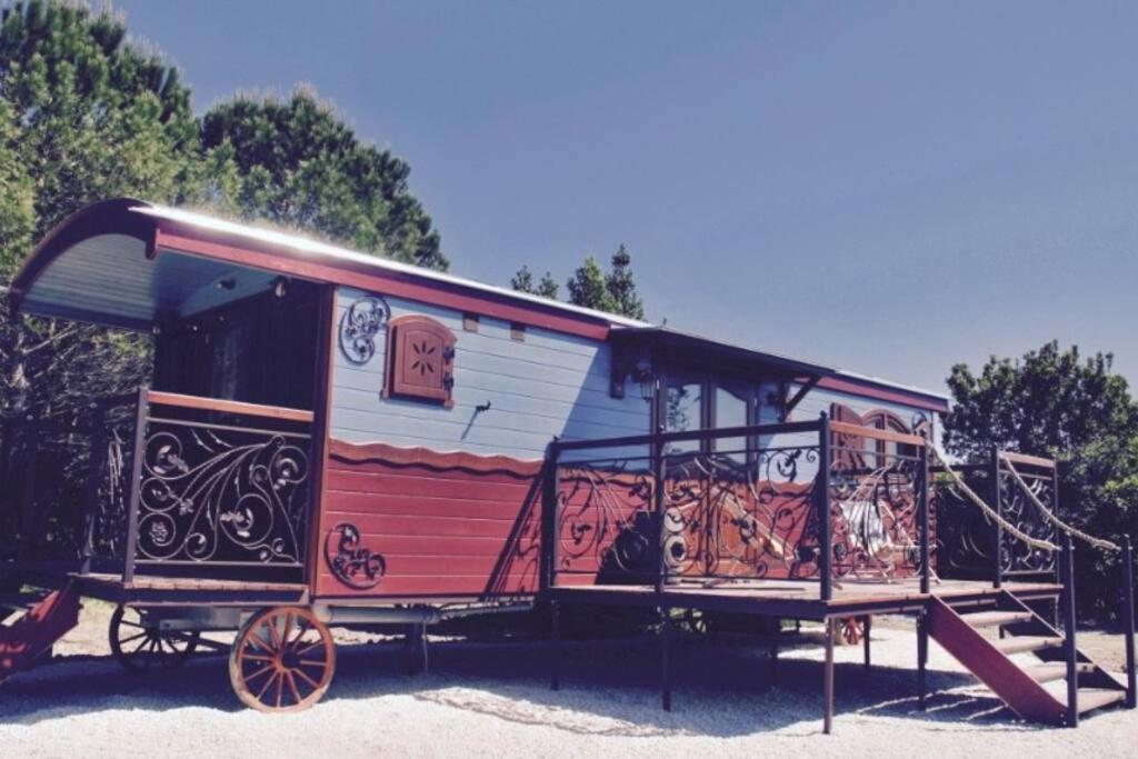 Holiday home Le Pont Rouge Roulotte *