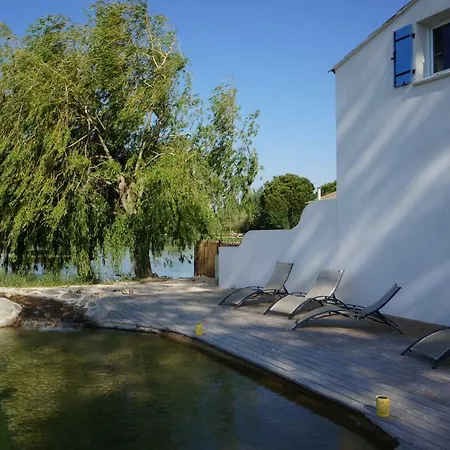 Le Pont Rouge Roulotte Villa Sylvereal Exterior photo