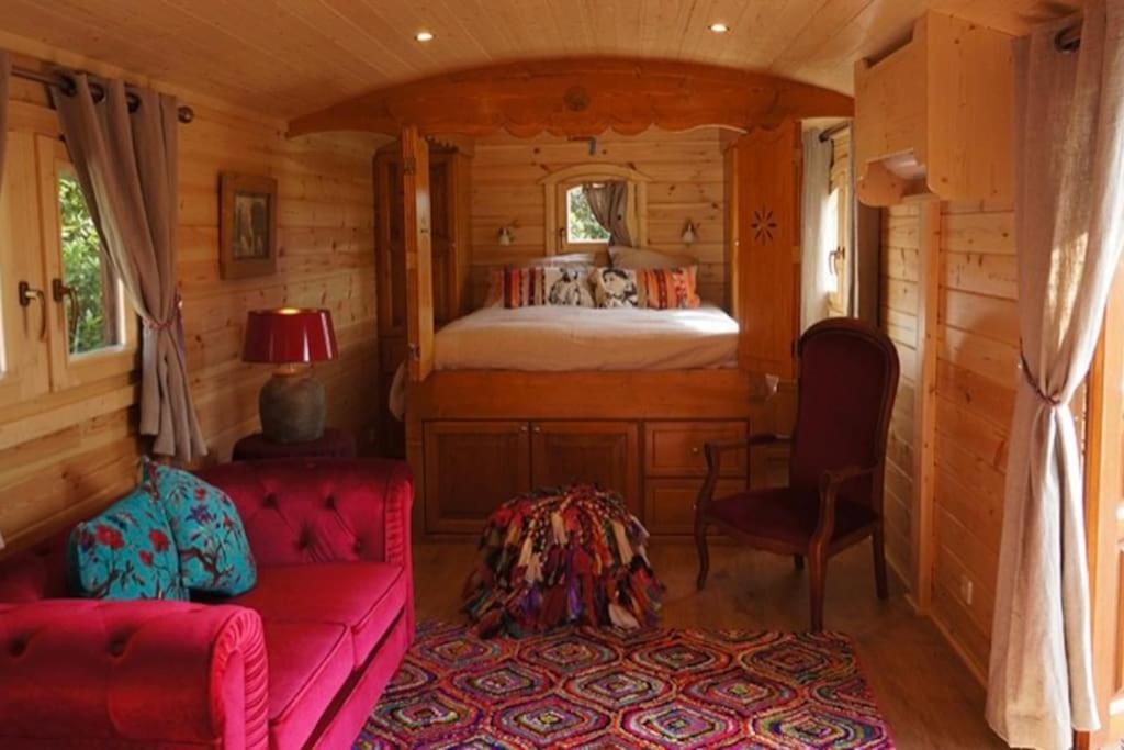 Vakantiehuis Le Pont Rouge Roulotte *