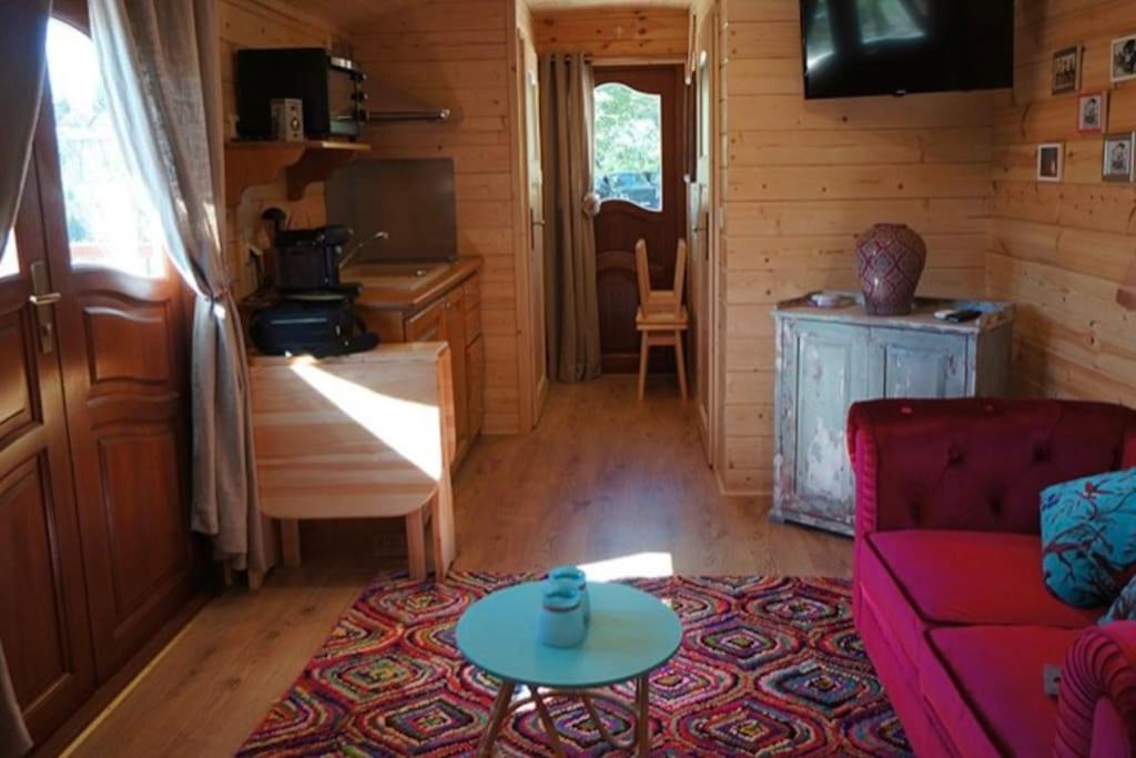 Le Pont Rouge Roulotte Vakantiehuis *